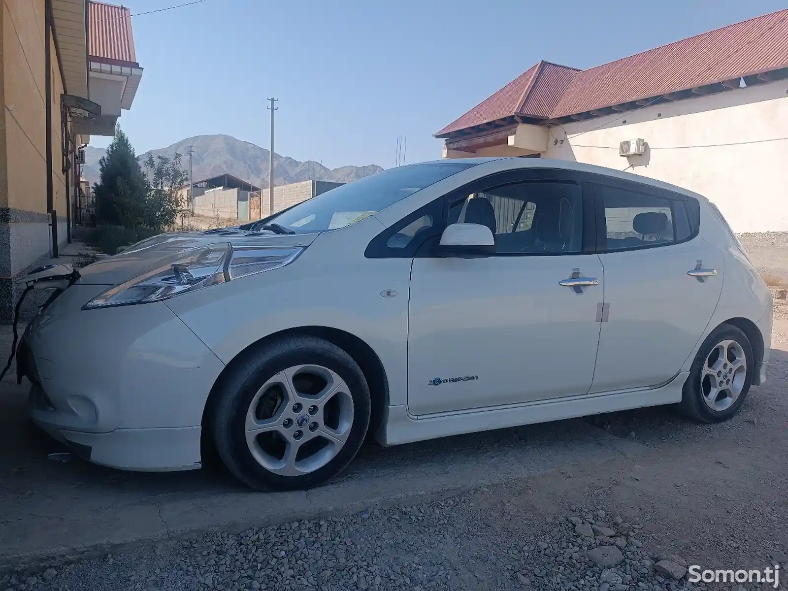 Nissan Leaf, 2011-2