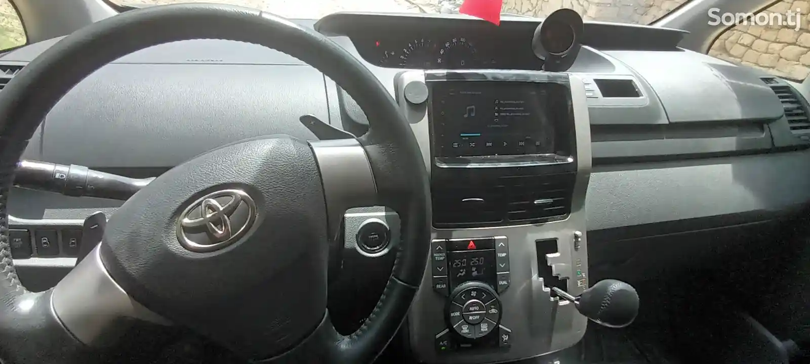Toyota Voxy, 2008-4