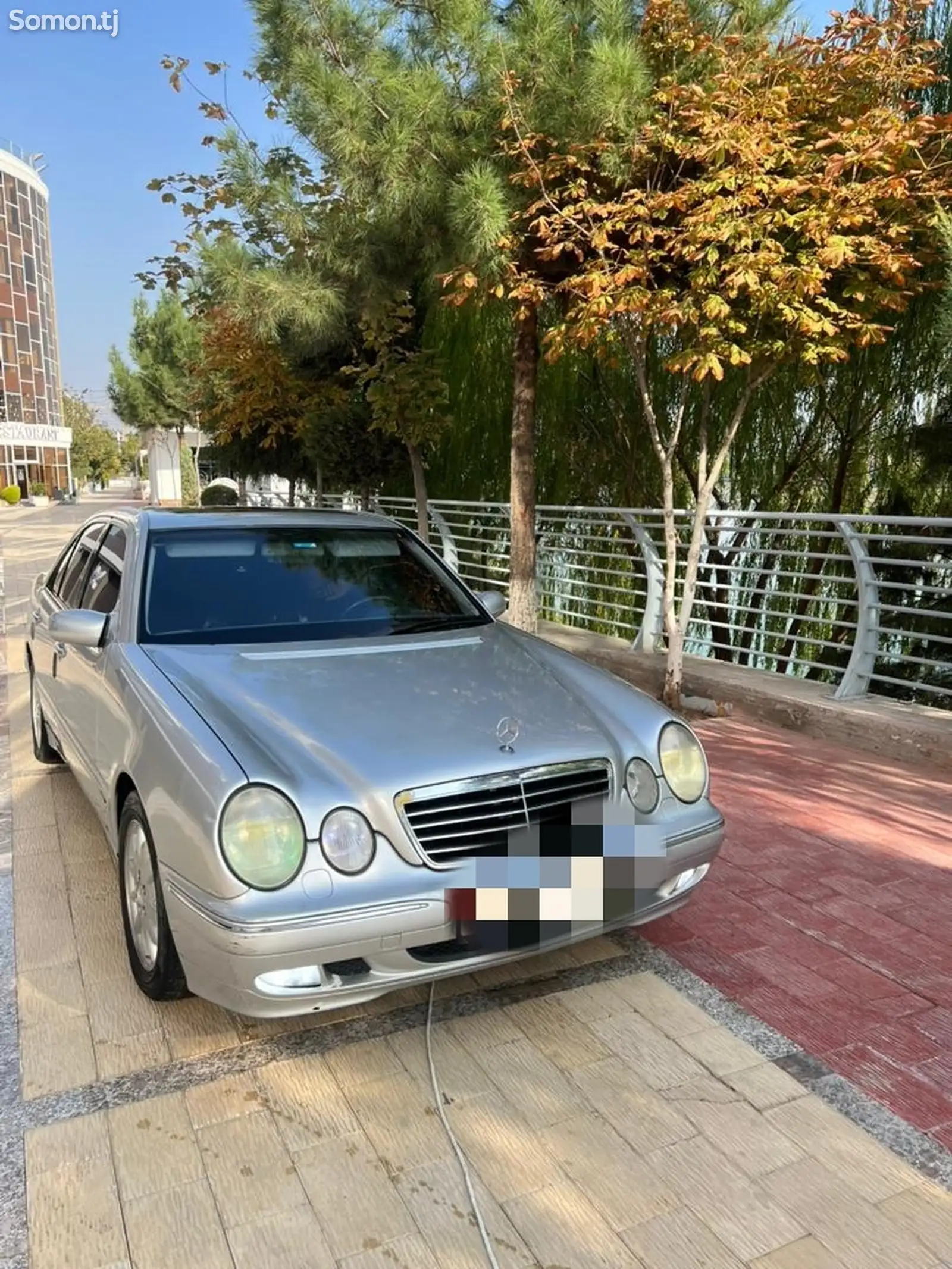 Mercedes-Benz E class, 2000-1