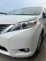 Toyota Sienna, 2015-4