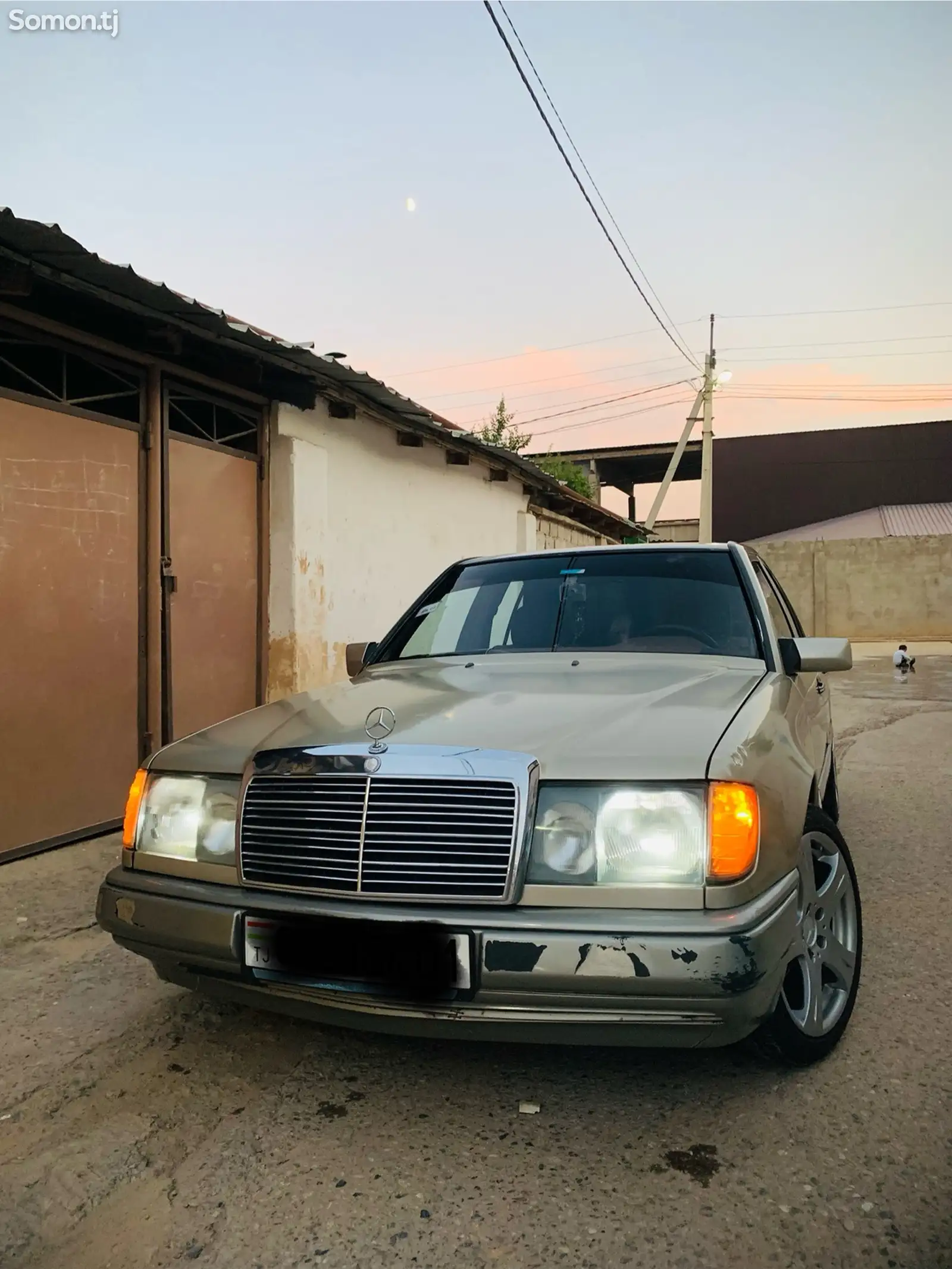 Mercedes-Benz W124, 1990-2