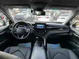 Toyota Camry, 2018-8