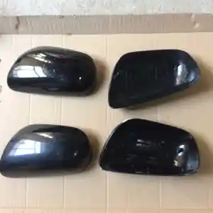 Боковые крышки на зеркала от Toyota