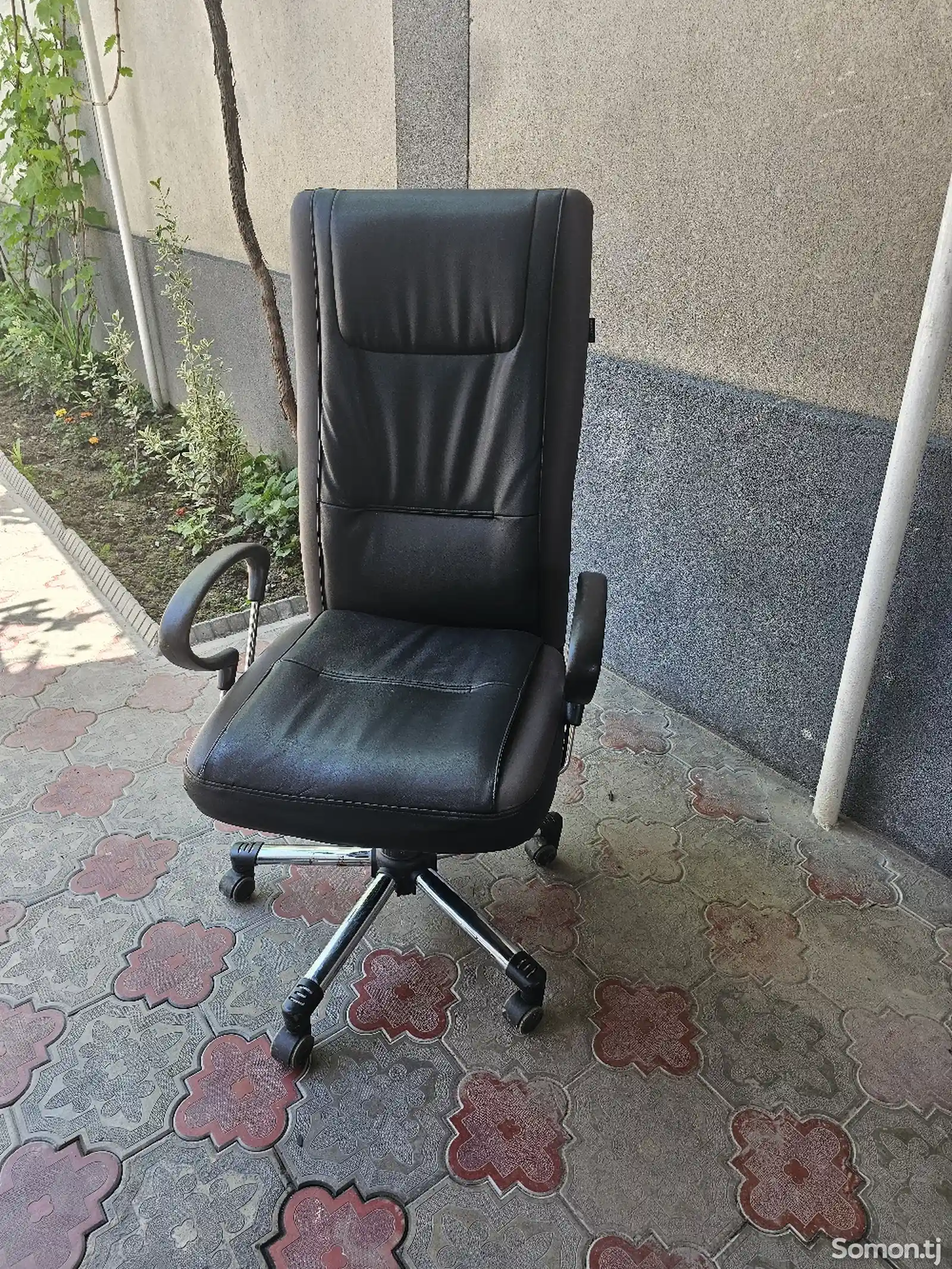 Кожаное кресло-1