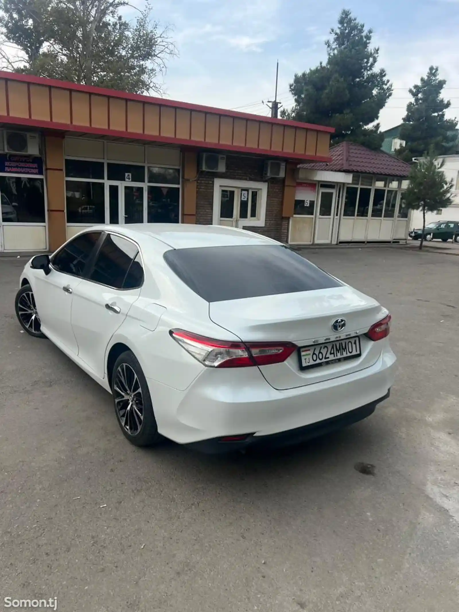 Toyota Camry, 2018-3