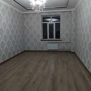 2-комн. квартира, 3 этаж, 80м², 102мкр