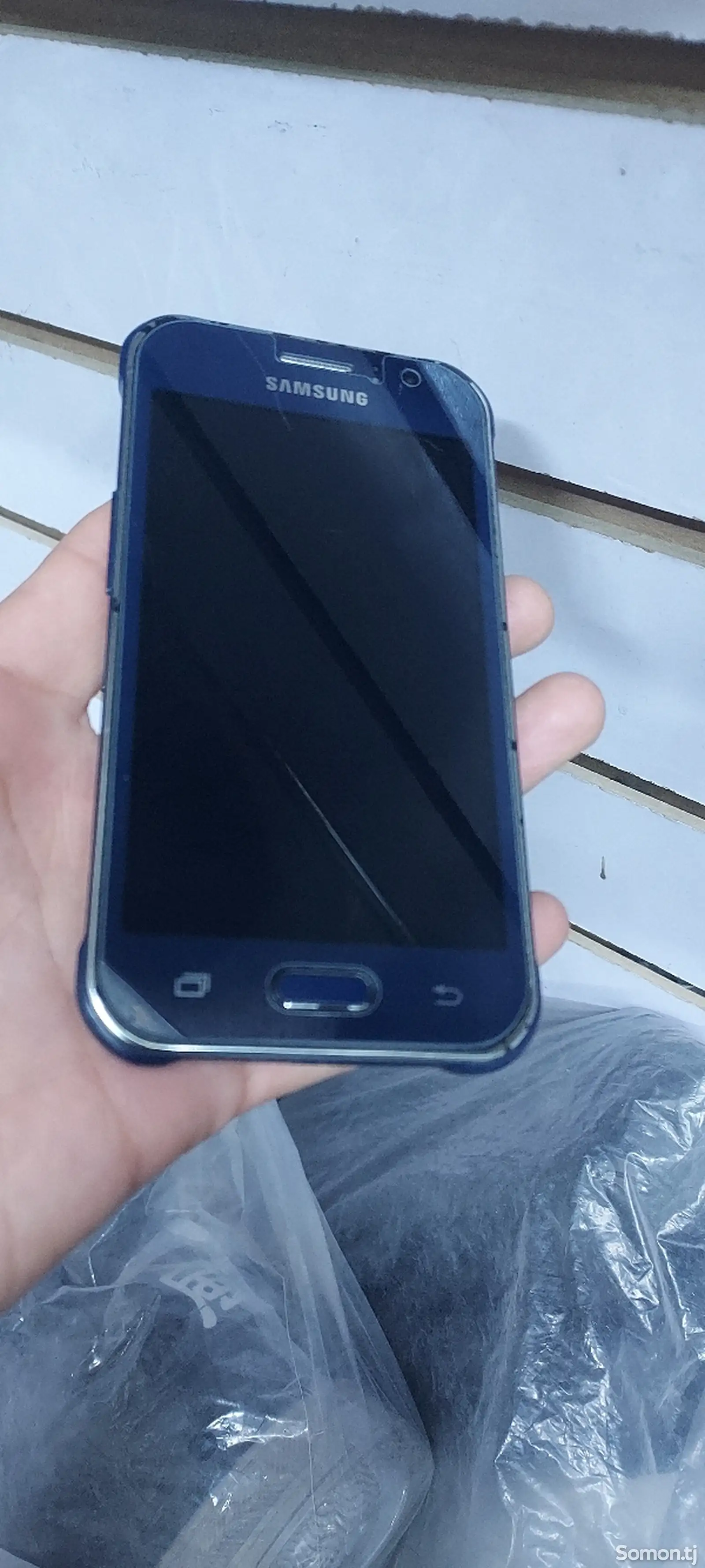 Samsung Galaxy J1 Ace-1