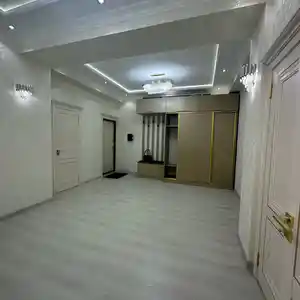 2-комн. квартира, 4 этаж, 108м², Сино