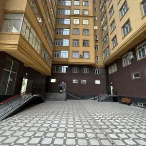 2-комн. квартира, 13 этаж, 65 м², Ватан