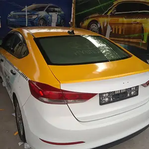 Hyundai Elantra, 2017