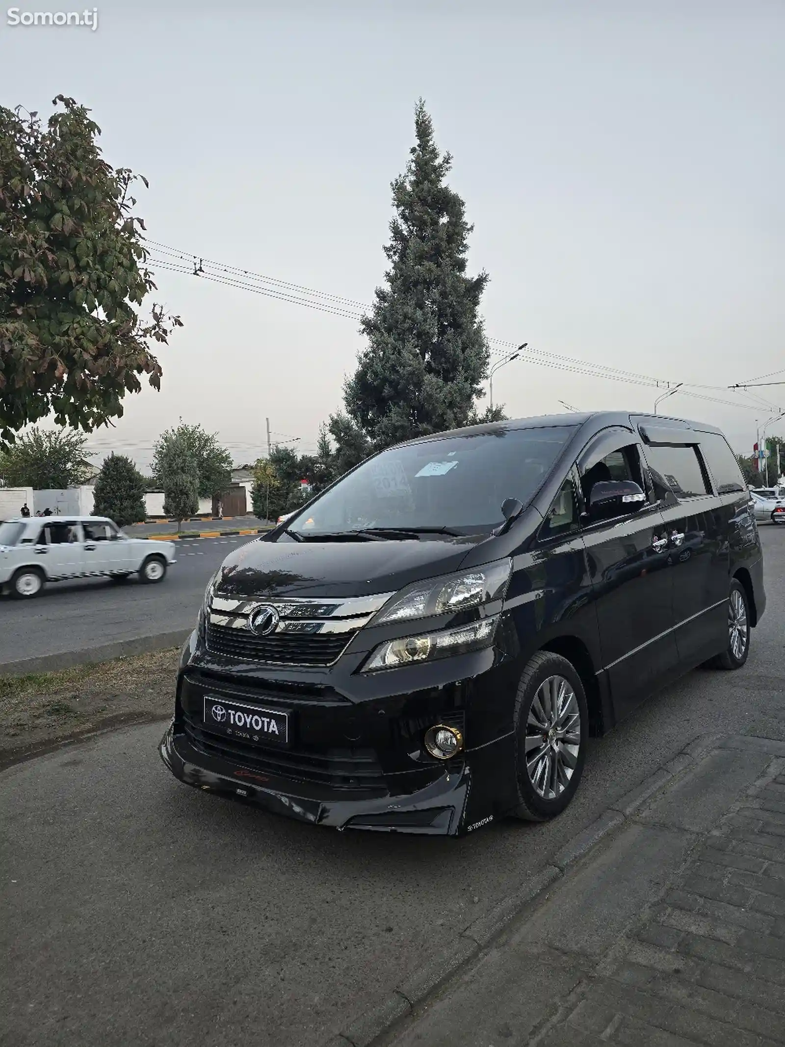 Toyota Vellfire, 2014-4