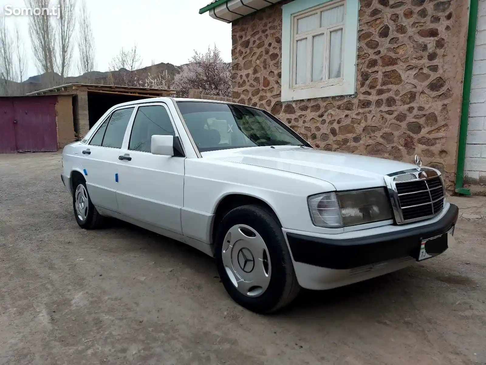 Mercedes-Benz W201, 1990-2