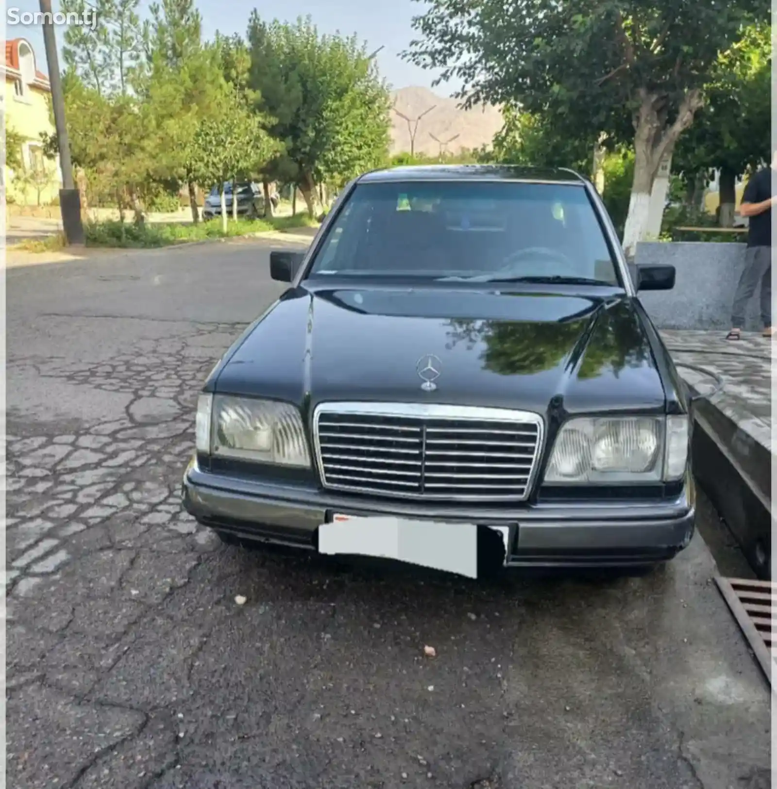 Mercedes-Benz W124, 1990-1