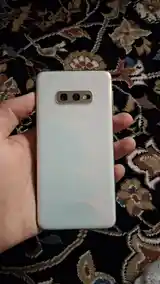 Samsung Galaxy S10e-3