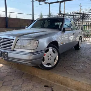 Mercedes-Benz W124, 1995