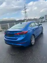 Hyundai Elantra, 2017-3