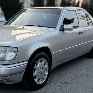 Mercedes-Benz W124, 1995