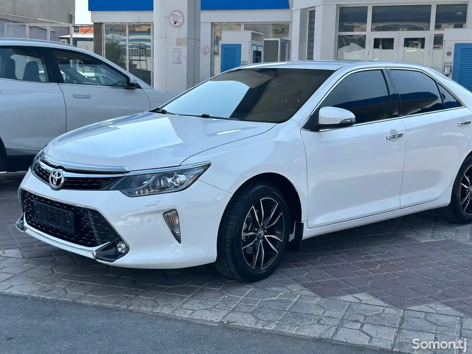 Toyota Camry, 2017-3