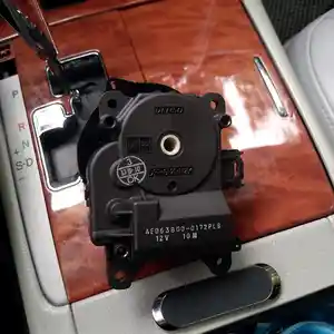 Моторчик заслонки отопителя от Toyota Camry 2