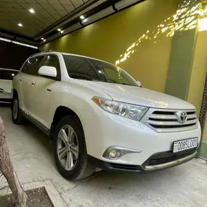 Toyota Highlander, 2013