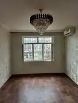 3-комн. квартира, 5 этаж, 63 м², Фирдавси-7