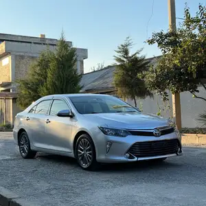 Toyota Camry, 2017