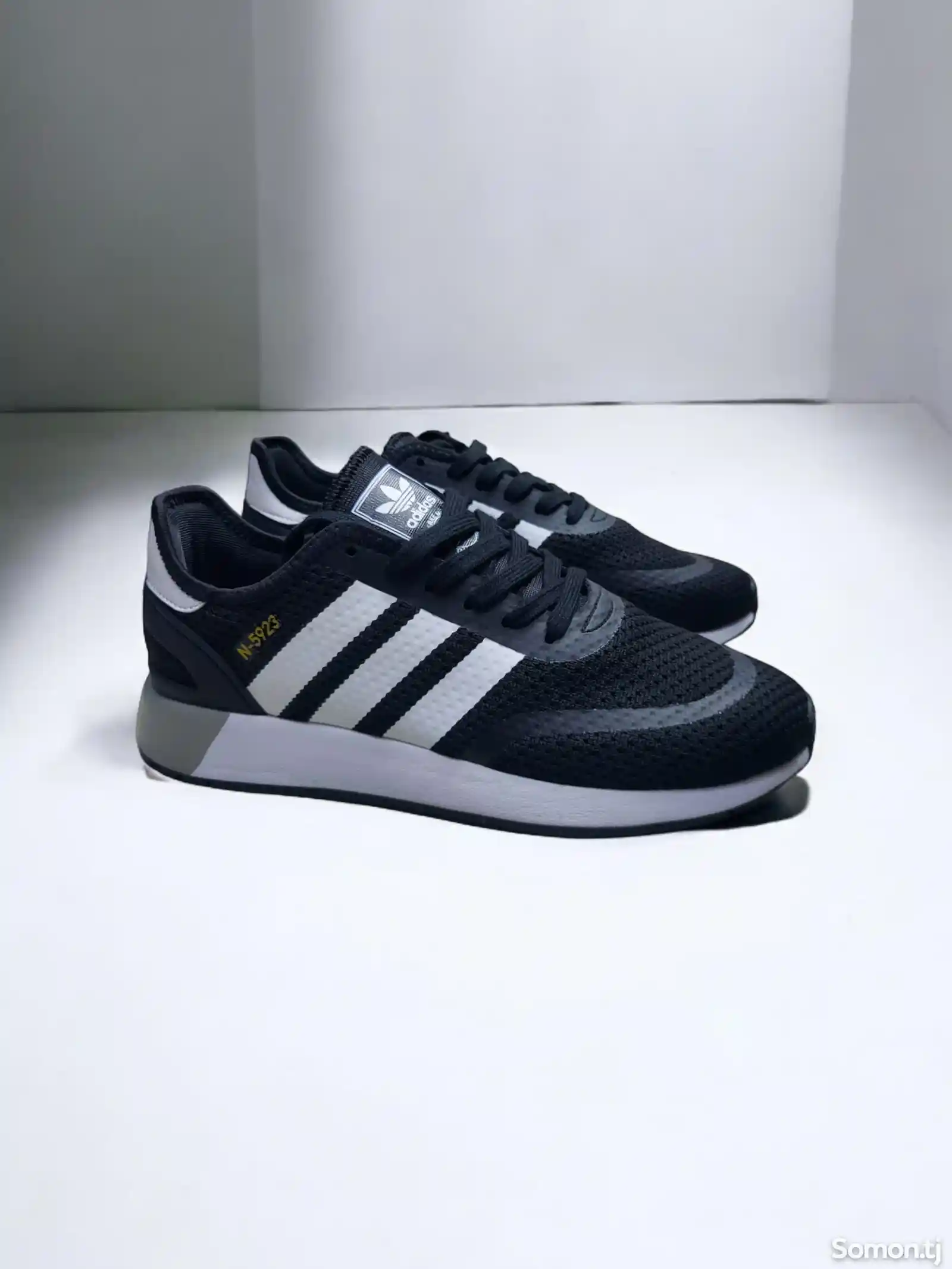 Кроссовки Adidas-1