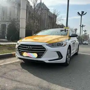 Hyundai Elantra, 2018