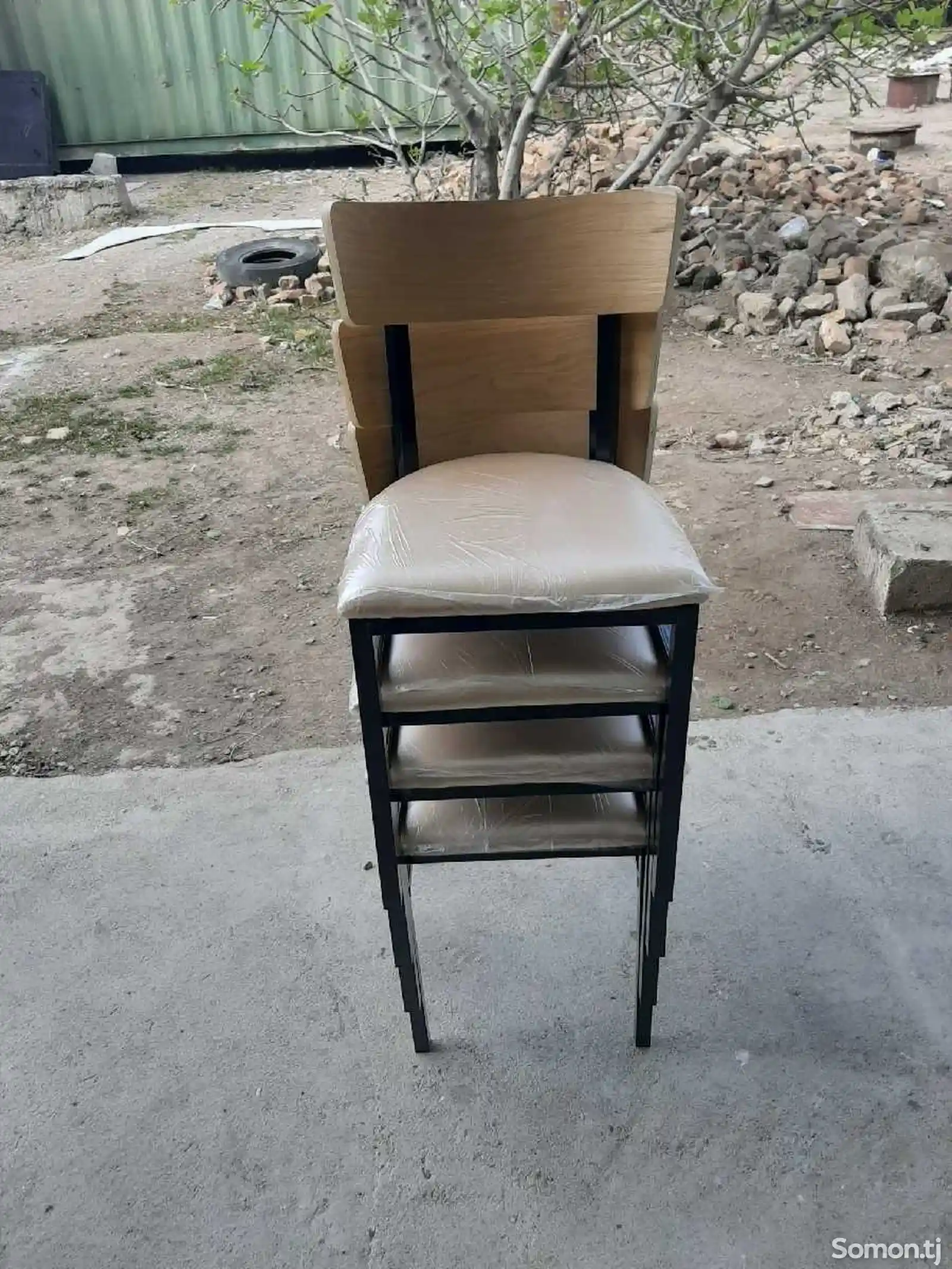 Cтол и стулья-2