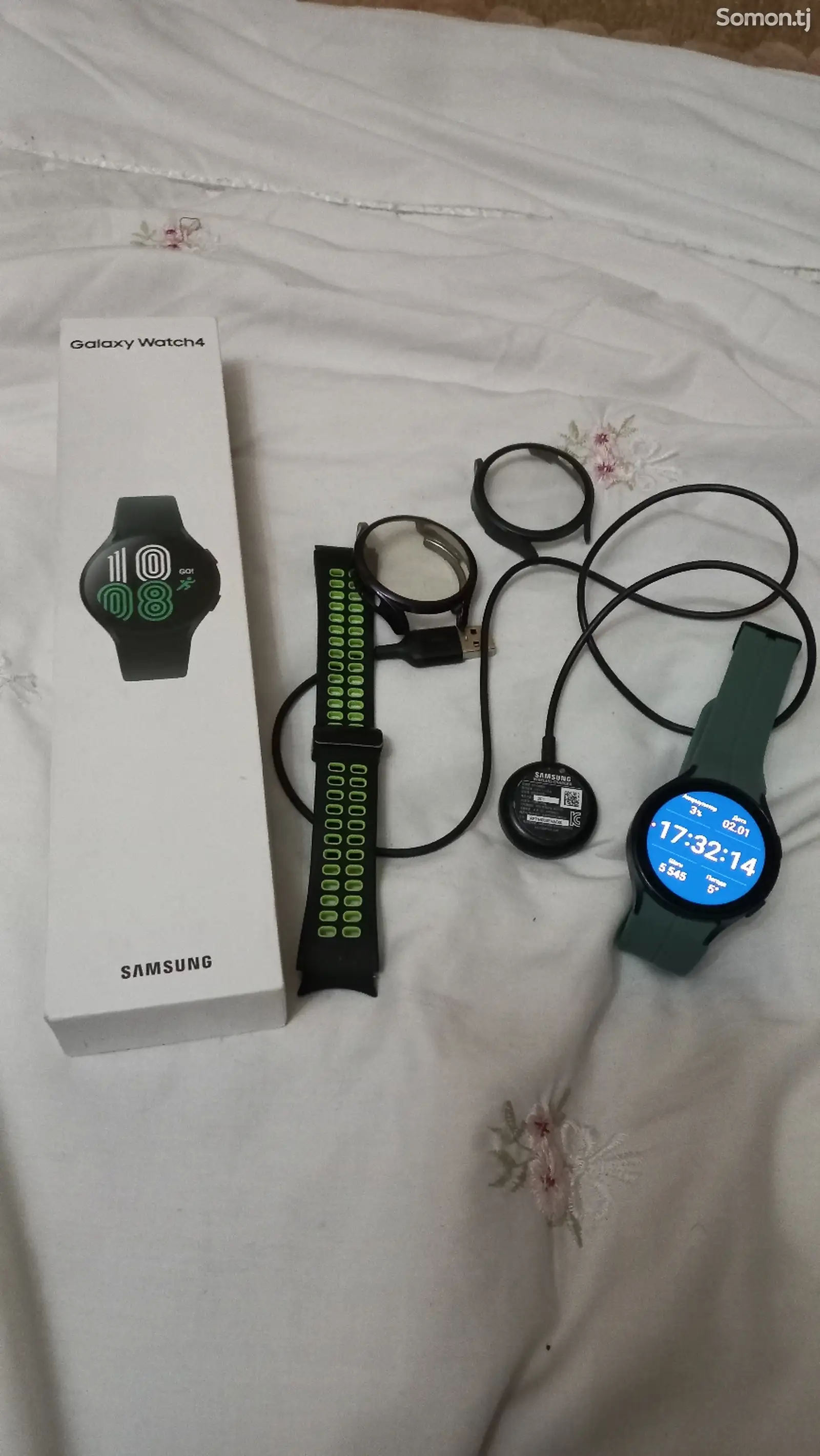 Смарт часы Samsung Galaxy Watch 4 44mm-1