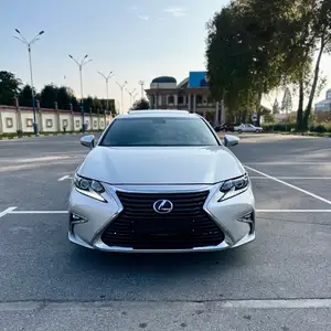 Lexus ES series, 2015