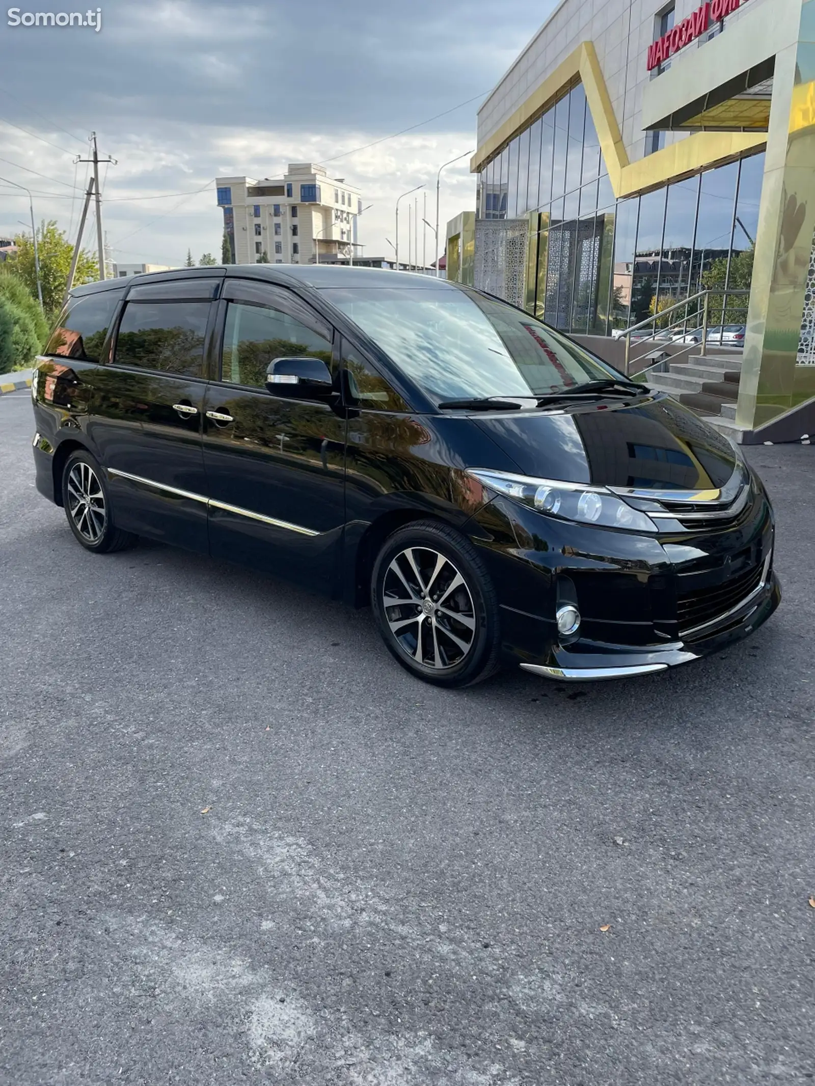 Toyota Estima, 2015-1