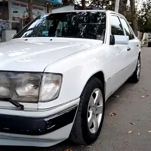 Mercedes-Benz W124, 1993