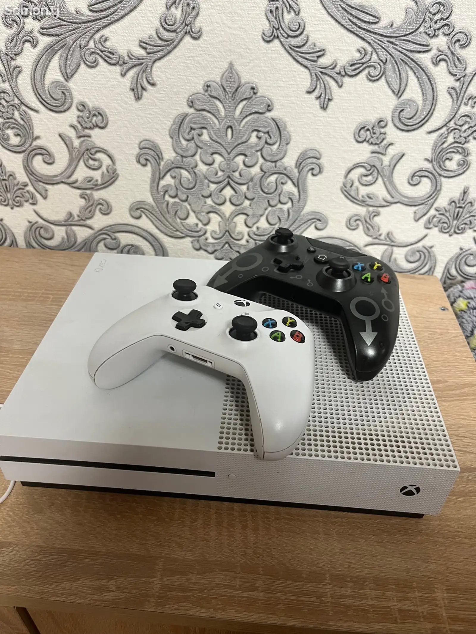 Игровая приставка Xbox One S