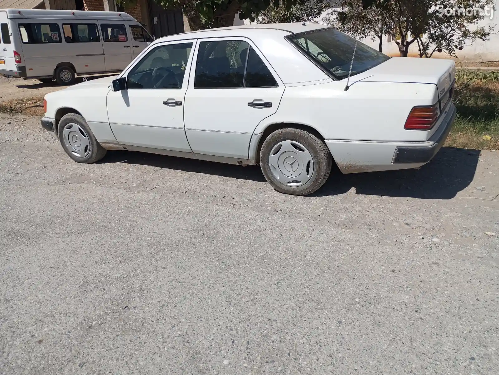 Mercedes-Benz W124, 1992-3