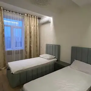 2-комн. квартира, 14 этаж, 68м², Дом печати