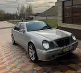 Mercedes-Benz E class, 2000-5