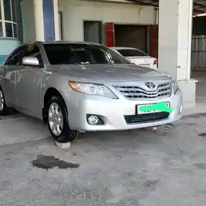 Toyota Camry, 2010