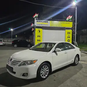 Toyota Camry, 2011