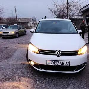 Volkswagen Touran, 2012