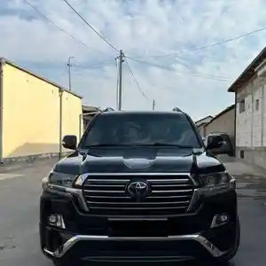 Toyota Land Cruiser, 2018