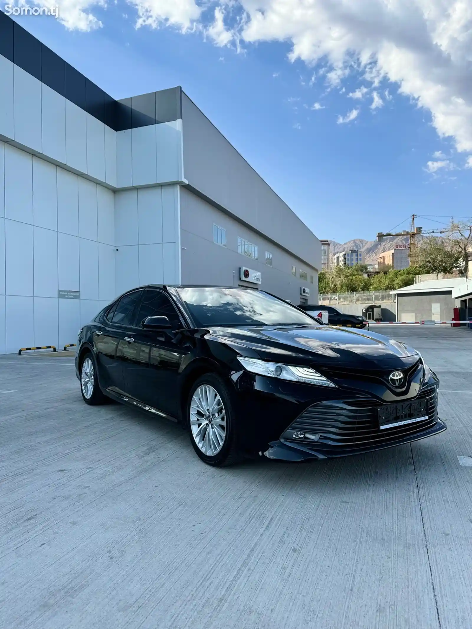 Toyota Camry, 2019-1