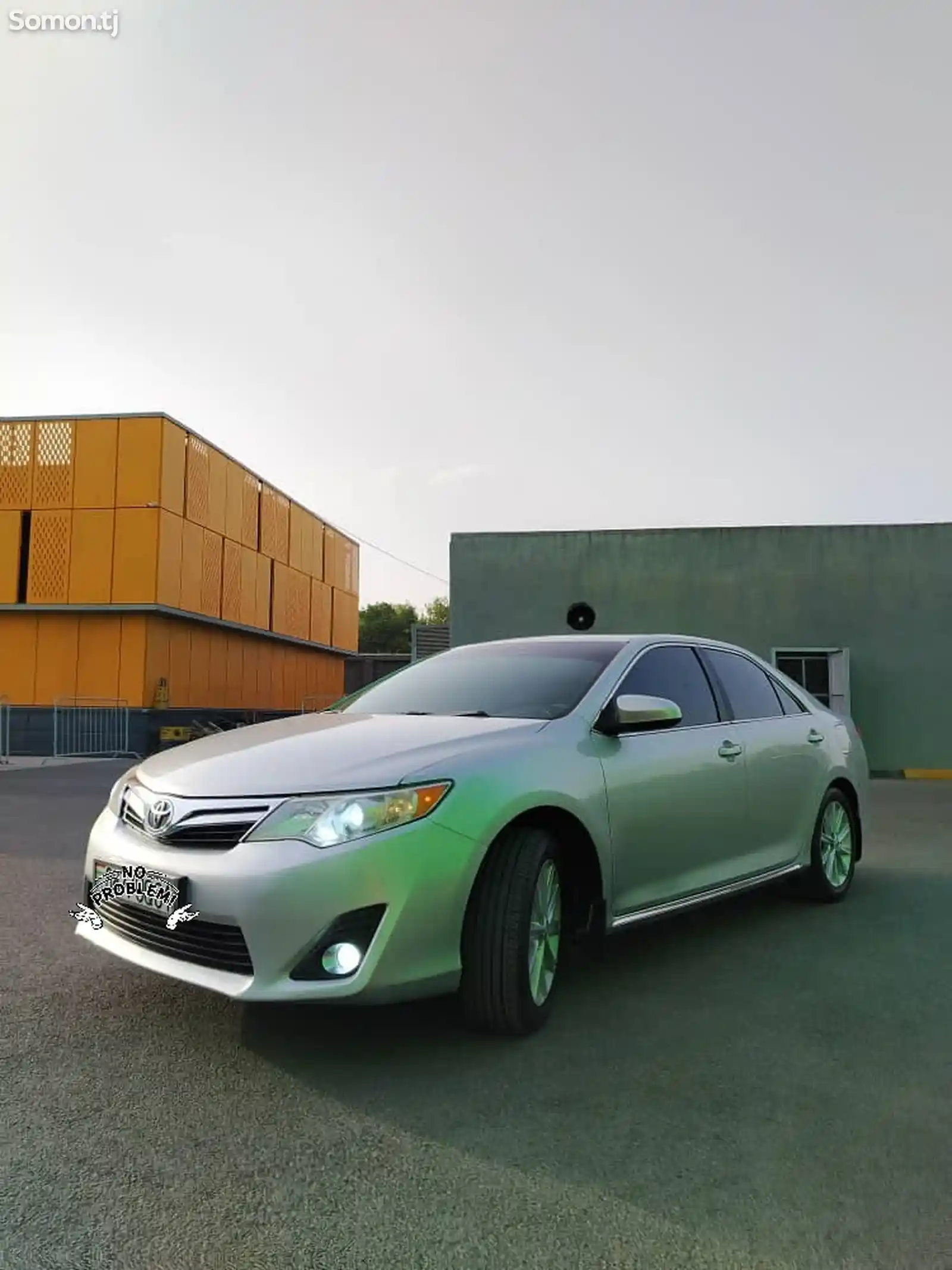 Toyota Camry, 2012-1