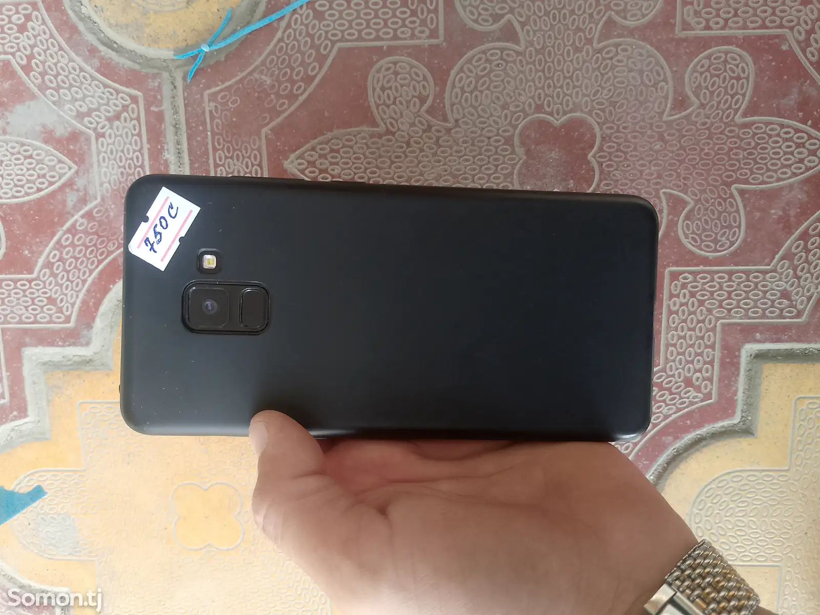 Samsung galaxy A8+-3