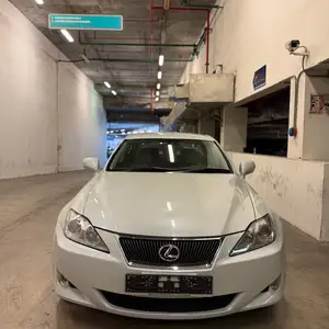 Lexus IS series, 2008