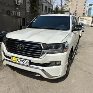 Toyota Land Cruiser, 2018