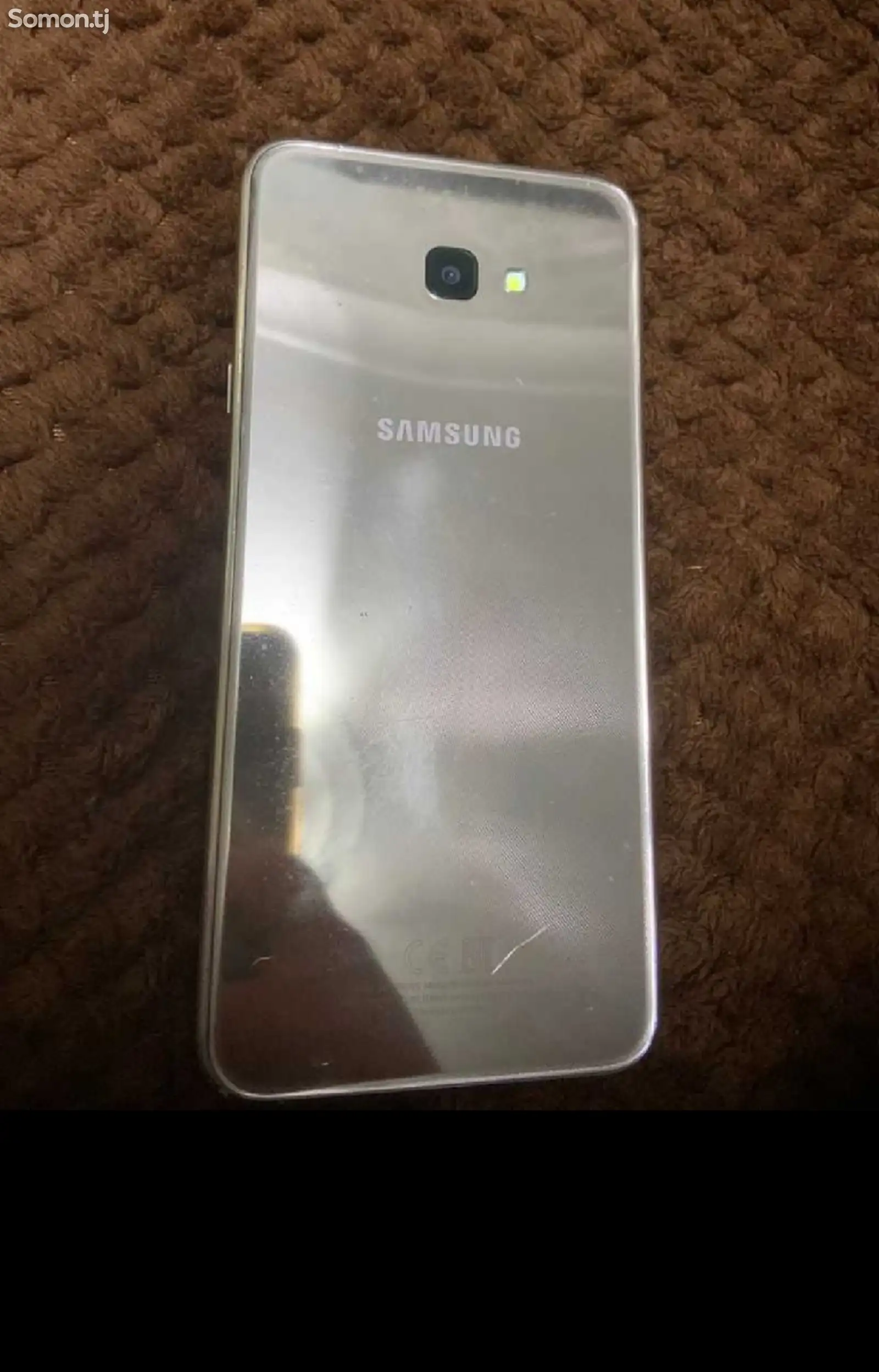 Samsung galaxy J4+-1