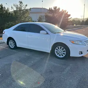 Toyota Camry, 2010