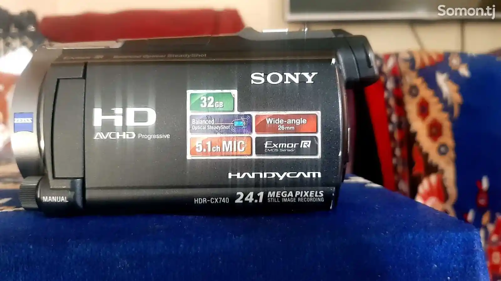 Видеокамера Sony HDR-CX740E-1
