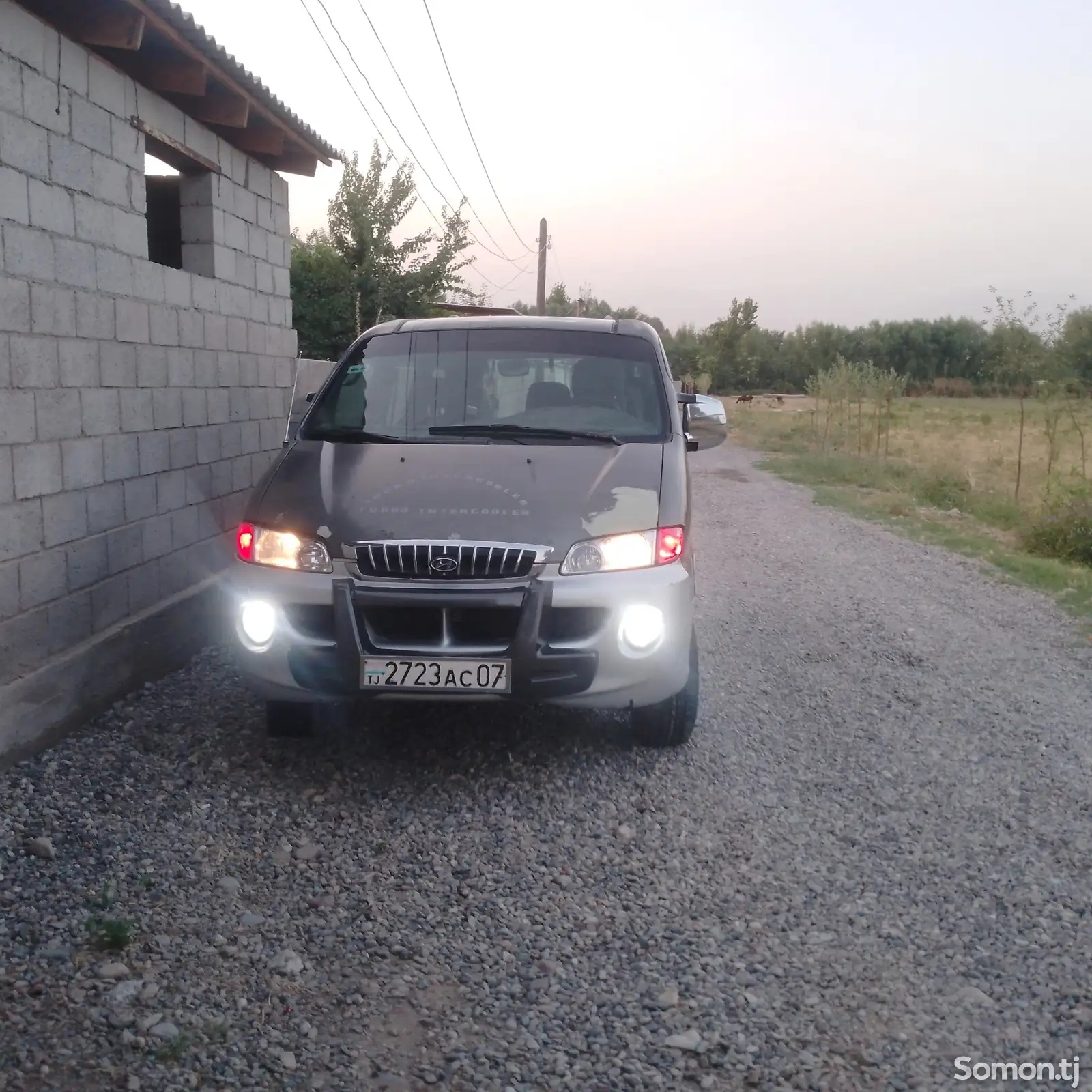 Микроавтобус Hyundai Starex, 2000-1